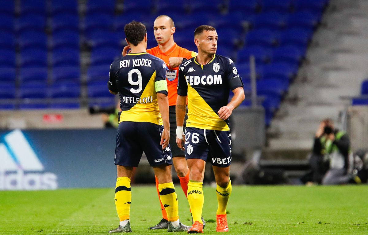 包含第戎主场不敌对手，遭遇连败的词条