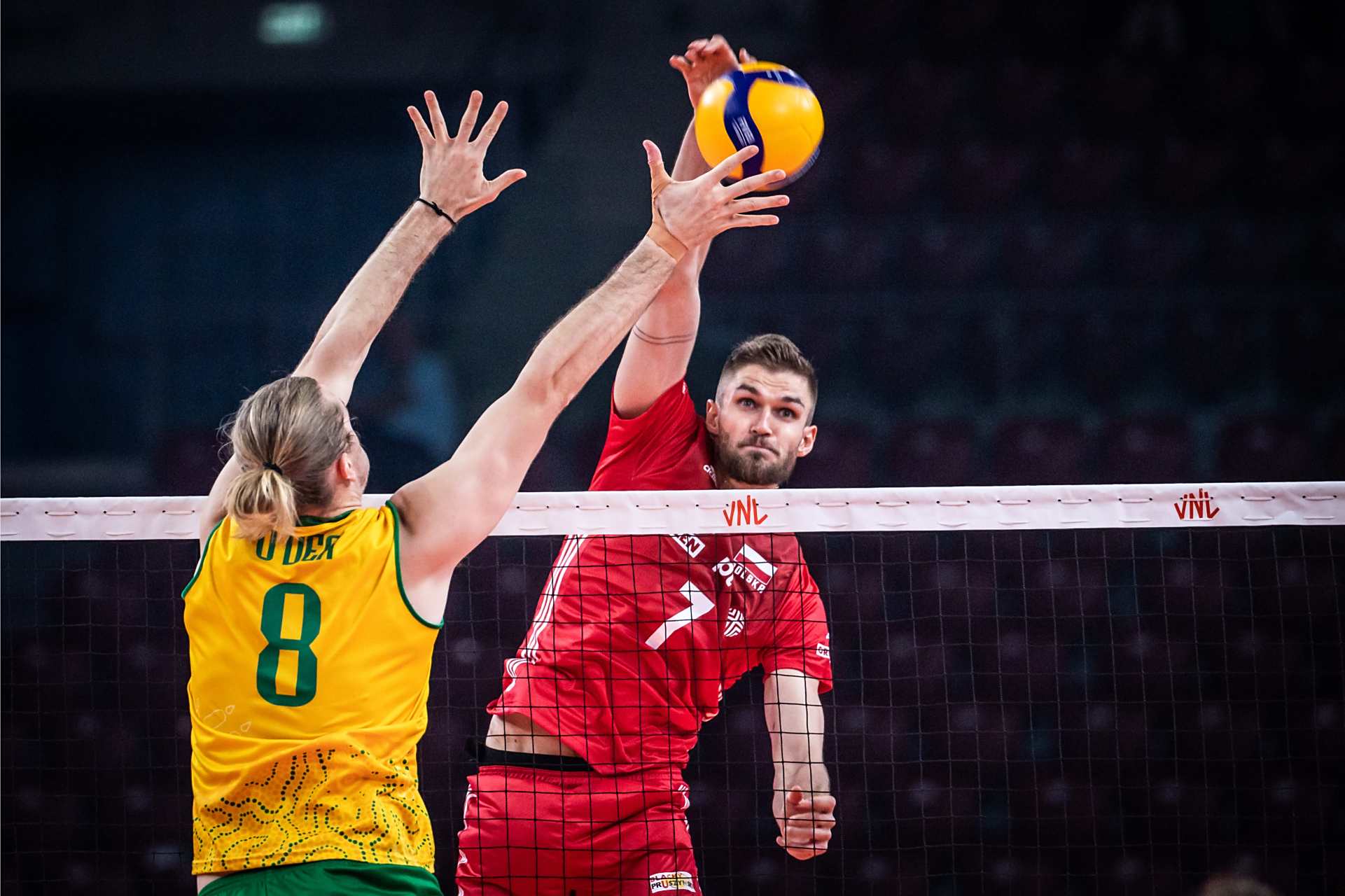 波兰预选赛决赛大胜保加利亚进入八强