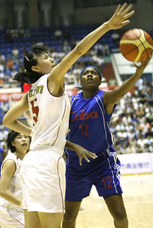 古巴篮球锦标赛季后赛，球队实力激烈对抗