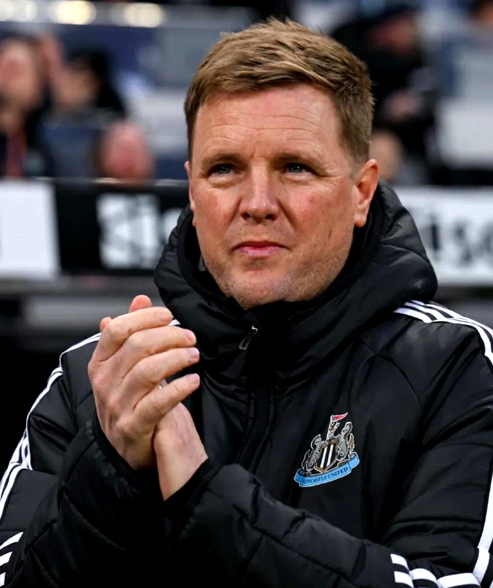 包含纽卡斯尔防守稳固，力保不败纪录的词条