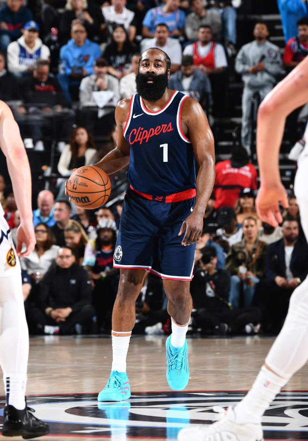 开拓者逆转雄鹿，哈登高效砍下40分