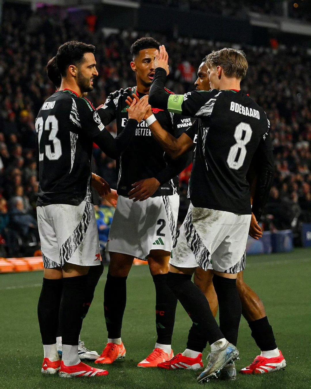 阿森纳客场击败沃特福德，继续保持不败