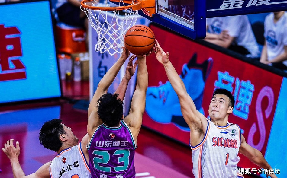 泽尼亚打败新对手晋级，球迷连声叫好