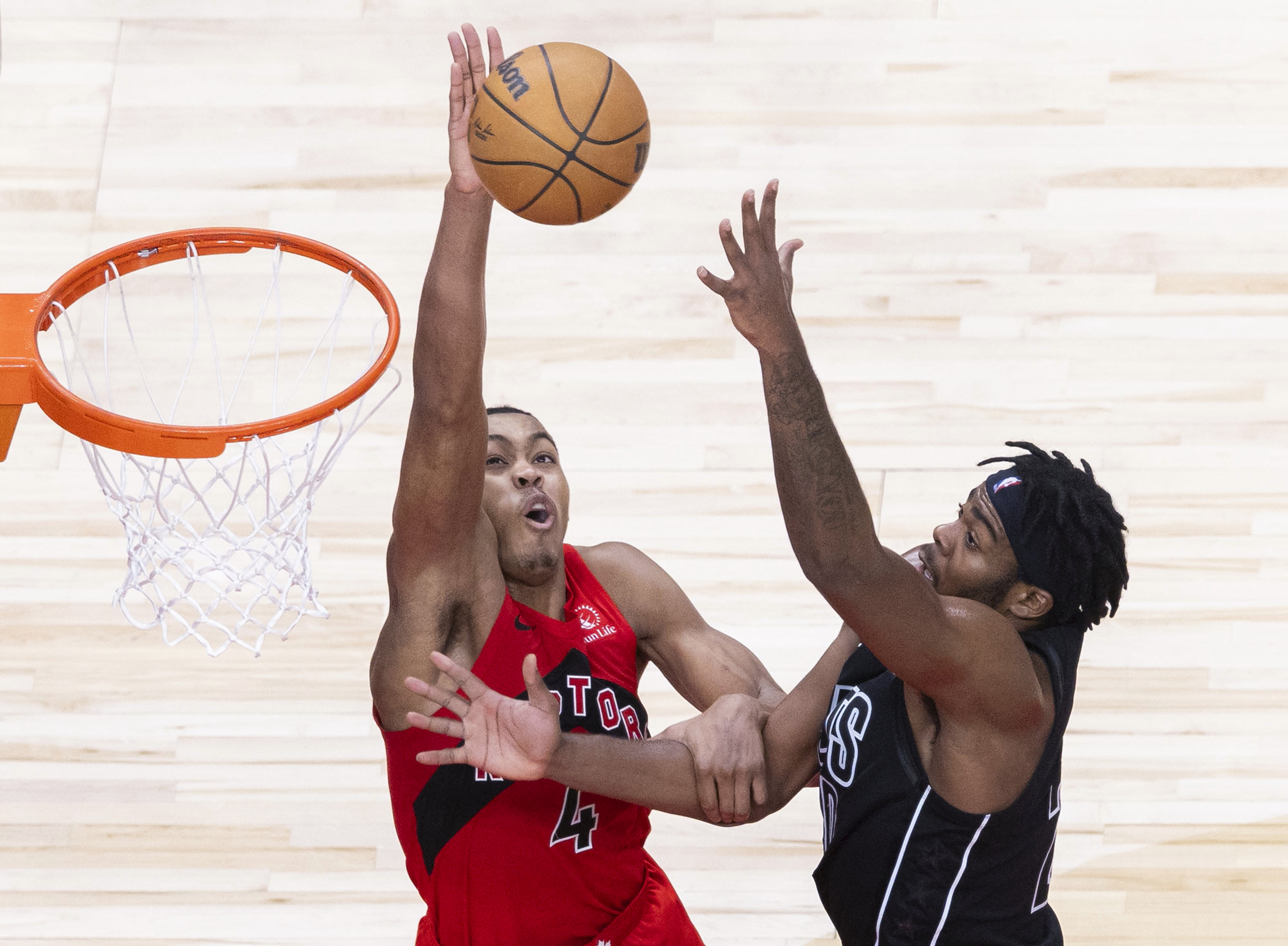 猛龙队连胜魔术队，取得东部半决赛资格