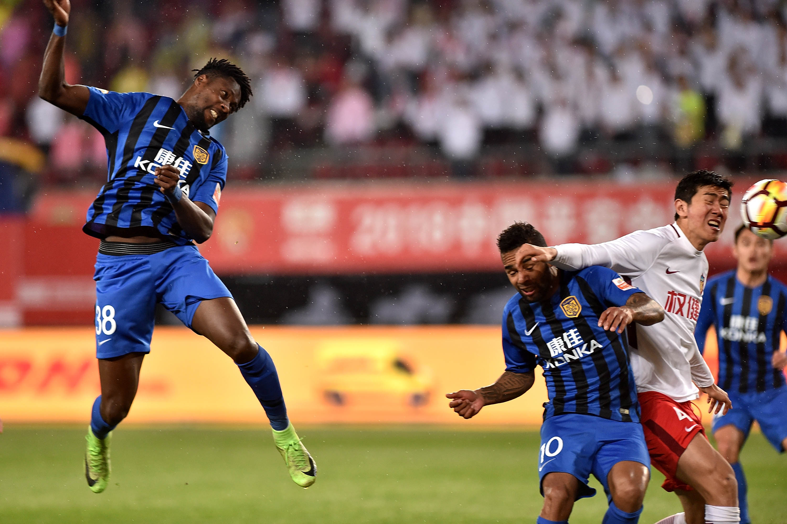 关于苏宁易购有望跻身中超前四，球队表现逐渐稳定的信息