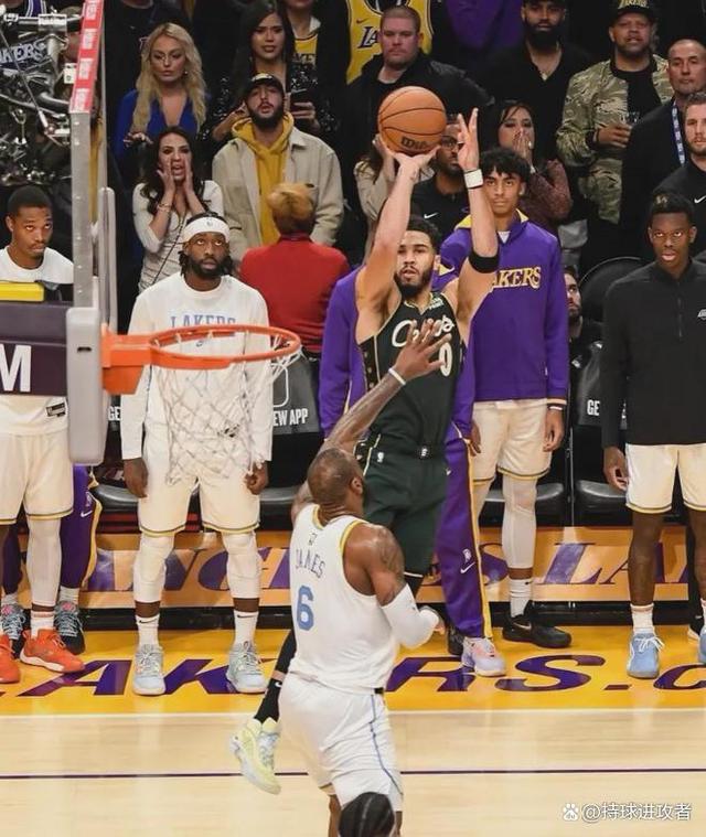 关于四川队险胜湖人，塔图姆扛起全队的信息