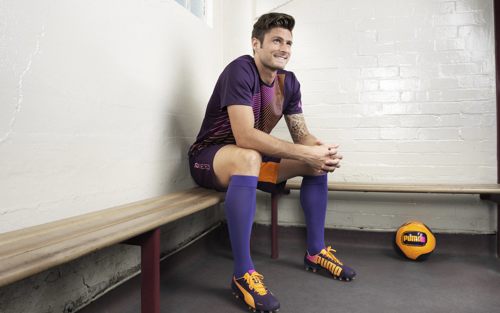 终极时刻,当姆巴佩的绝杀与安赛龙的制霸在同一个夜晚响起